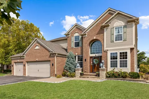 12617 Blue Iris Ln, Plainfield, IL 60585