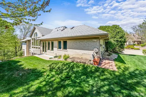 Exterior - 3 Arcadia Ct, Burr Ridge, IL 60527 photo 6 of 12