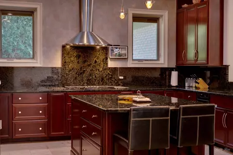 Kitchen - 3 Arcadia Ct, Burr Ridge, IL 60527 photo 2 of 13