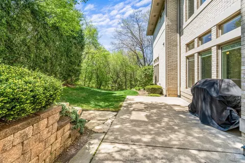 Exterior - 3 Arcadia Ct, Burr Ridge, IL 60527 photo 3 of 12
