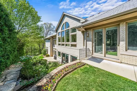Exterior - 3 Arcadia Ct, Burr Ridge, IL 60527 photo 4 of 12