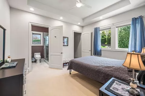 Bedroom - 3 Arcadia Ct, Burr Ridge, IL 60527 photo 1 of 4