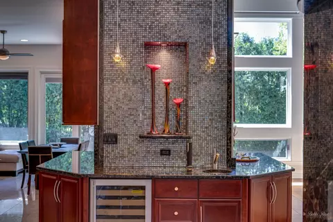 Kitchen - 3 Arcadia Ct, Burr Ridge, IL 60527 photo 5 of 13