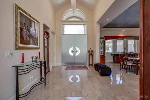 Entry Way - 3 Arcadia Ct, Burr Ridge, IL 60527 photo 2 of 4