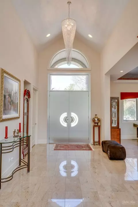 Entry Way - 3 Arcadia Ct, Burr Ridge, IL 60527 photo 1 of 4