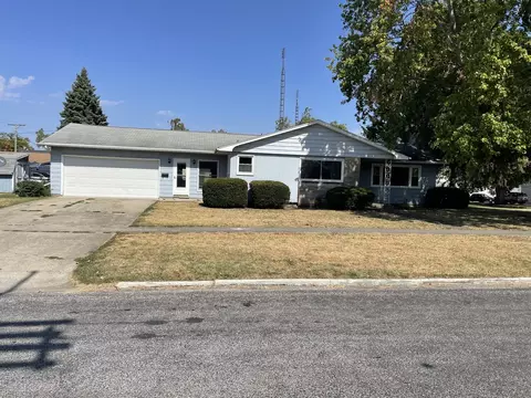 204 W 5th St, Minonk, IL 61760
