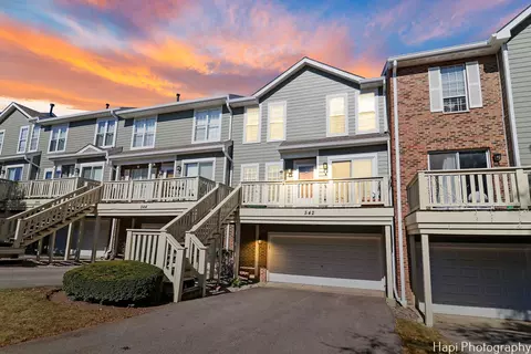 542 W Parkside Dr, Palatine, IL 60067