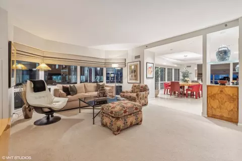 100 E Huron St #2605, Chicago, IL 60611 photo 11