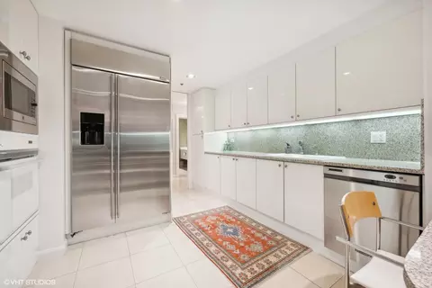 100 E Huron St #2605, Chicago, IL 60611 photo 7