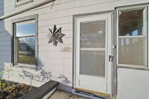 Exterior - 212 E Washington St, Carlock, IL 61725 photo 2 of 4