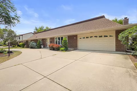 1350 Lawrence Cres, Flossmoor, IL 60422