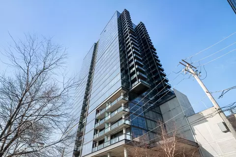860 W Blackhawk St #2707, Chicago, IL 60642
