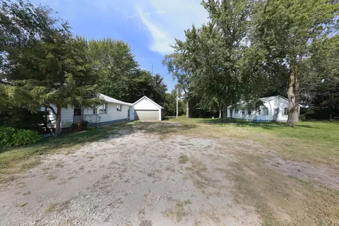 3163 N State Route 71, Ottawa, IL 61350
