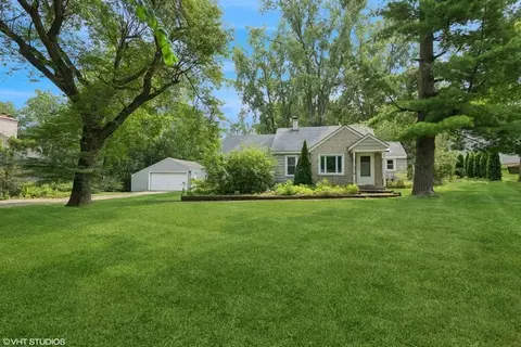 1213 S Summit St, Barrington, IL 60010