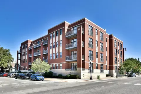 4011 N Francisco Ave #406, Chicago, IL 60618