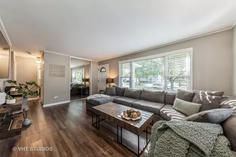 Living - 4106 Owl Dr, Rolling Meadows, IL 60008 photo 1 of 1