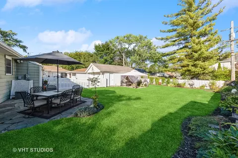 Exterior - 4106 Owl Dr, Rolling Meadows, IL 60008 photo 2 of 4