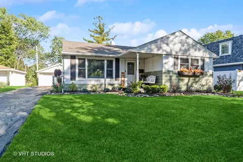 4106 Owl Dr, Rolling Meadows, IL 60008