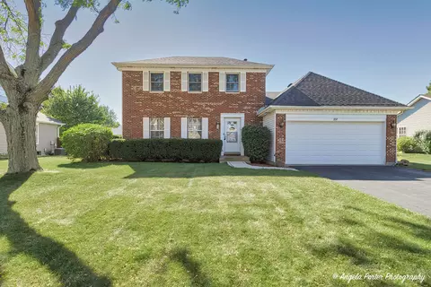 337 Claire Ln, Cary, IL 60013