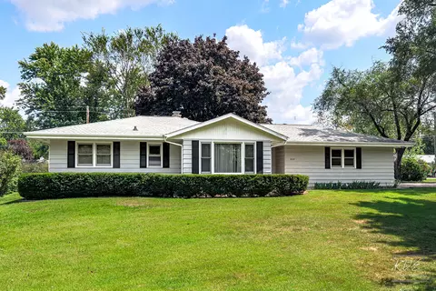 2422 Commonwealth Ave, Joliet, IL 60435