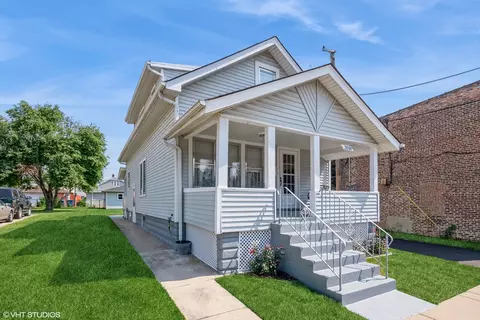 2014 High St, Blue Island, IL 60406