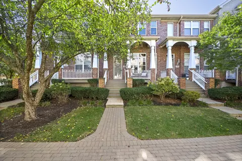 1112 Longwood Dr, Lisle, IL 60532