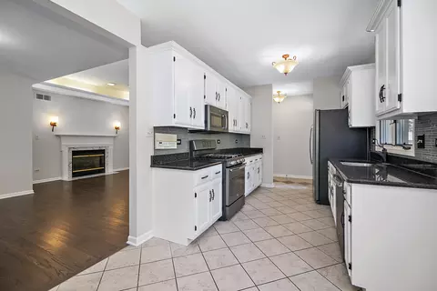 16627 Winding Creek Rd, Plainfield, IL 60586 photo 7