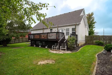 Exterior - 20 Fedor Cir, Bloomington, IL 61705 photo 8 of 13