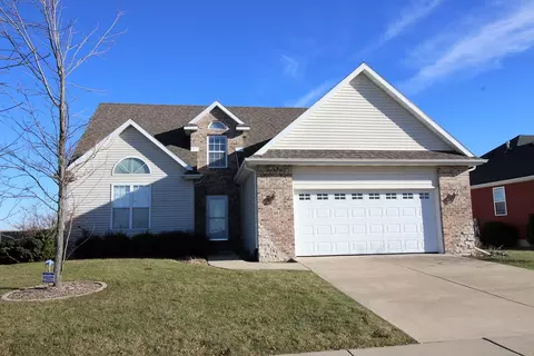 Exterior - 20 Fedor Cir, Bloomington, IL 61705 photo 2 of 13