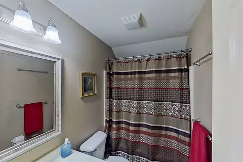 Bath - 20 Fedor Cir, Bloomington, IL 61705 photo 2 of 3