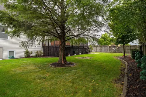 Exterior - 20 Fedor Cir, Bloomington, IL 61705 photo 11 of 13