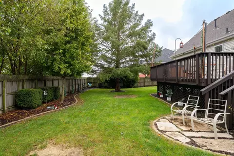 Exterior - 20 Fedor Cir, Bloomington, IL 61705 photo 7 of 13