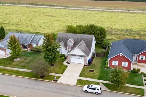 View/Area - 20 Fedor Cir, Bloomington, IL 61705 photo 1 of 13