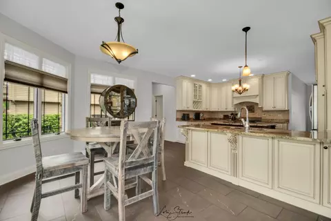 Kitchen - 5333 155th St, Oak Forest, IL 60452 photo 1 of 4