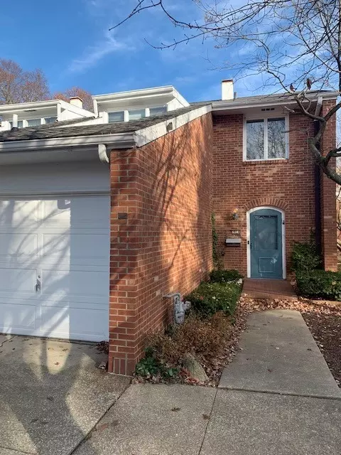 2014 Bruce Dr #2014, Urbana, IL 61801