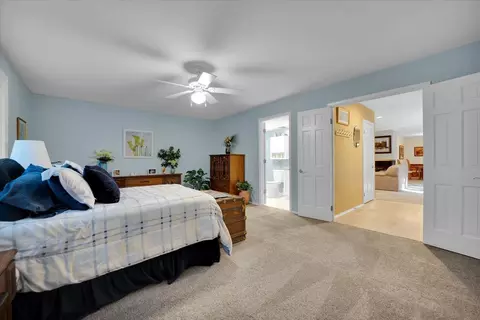 Bedroom - 14 Duxbury, Rolling Meadows, IL 60008 photo 3 of 3