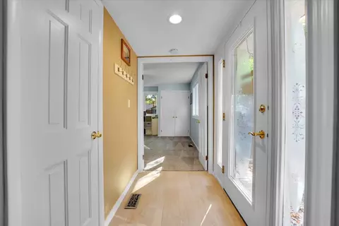 Entry Way - 14 Duxbury, Rolling Meadows, IL 60008 photo 2 of 2