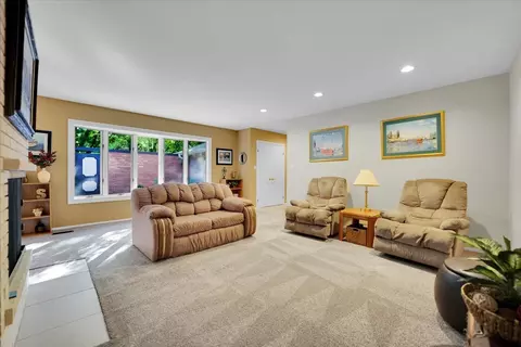 Other - 14 Duxbury, Rolling Meadows, IL 60008 photo 2 of 10