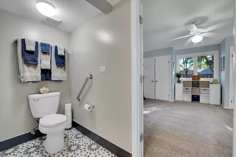 Bath - 14 Duxbury, Rolling Meadows, IL 60008 photo 2 of 4