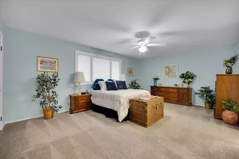 Bedroom - 14 Duxbury, Rolling Meadows, IL 60008 photo 1 of 3