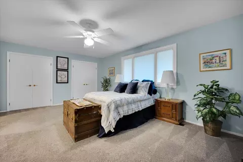 Bedroom - 14 Duxbury, Rolling Meadows, IL 60008 photo 2 of 3
