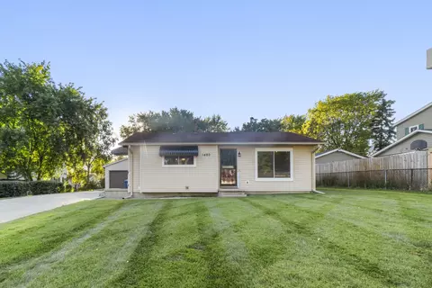 1480 Eastwood Dr, Aurora, IL 60506