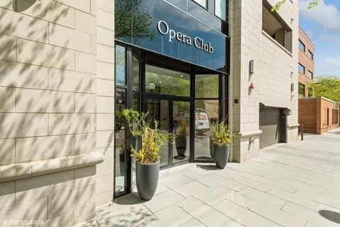 110 S Marion St #303, Oak Park, IL 60302