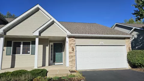 4156 Riverwood Dr #8, Loves Park, IL 61111