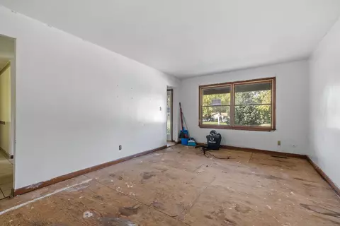 725 E North St, Lockport, IL 60441 photo 8