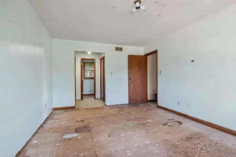 725 E North St, Lockport, IL 60441 photo 17
