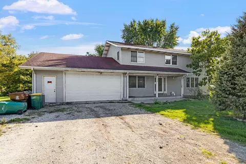 725 E North St, Lockport, IL 60441