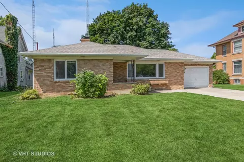312 Stilson St, Earlville, IL 60518