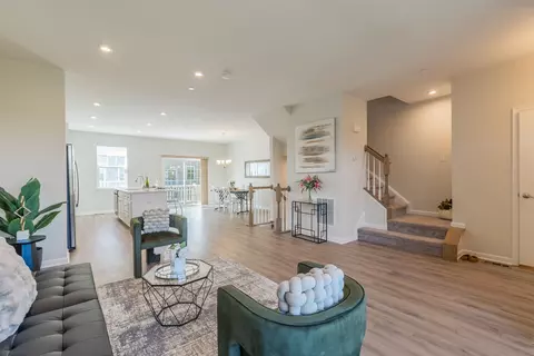 Other - 3 Nicholas Dr, Des Plaines, IL 60016 photo 2 of 8