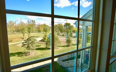 View/Area - 3 Nicholas Dr, Des Plaines, IL 60016 photo 1 of 3